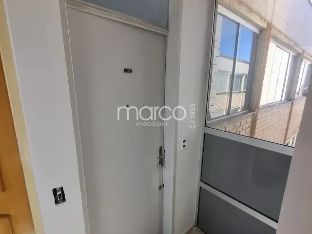 Apartamento 2 quartos e 1 banheiro, para alugar, no bairro Vila Jaraguá em Goiânia