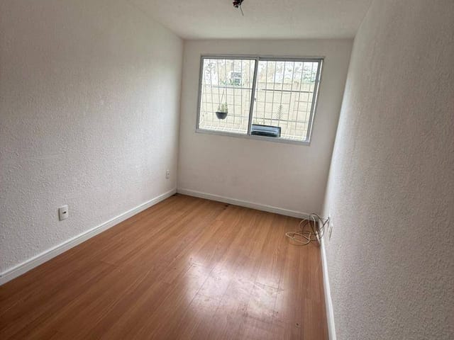 Apartamento 2 quartos e 1 banheiro, à venda, no bairro Guaratiba em Rio de Janeiro