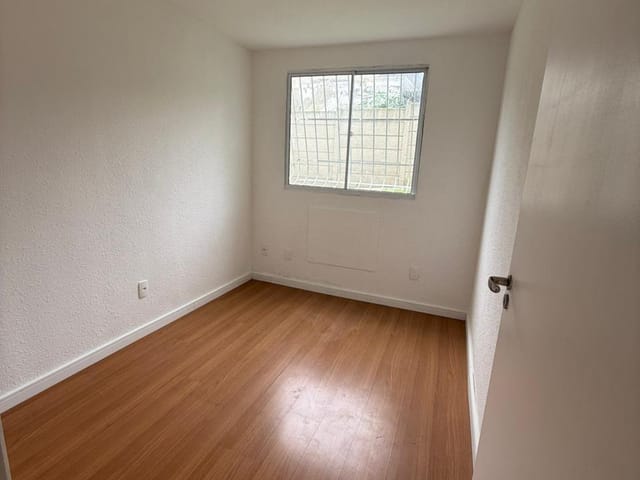 Apartamento 2 quartos e 1 banheiro, à venda, no bairro Guaratiba em Rio de Janeiro