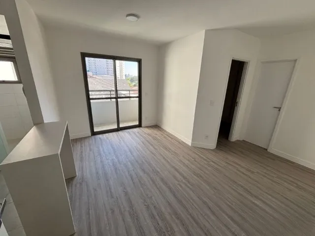 Apartamento 2 quartos e 2 banheiros, para alugar, no bairro Vila São Pedro em Santo André