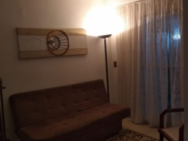 Apartamento 1 quarto e 1 banheiro, à venda, no bairro Centro em Petrópolis