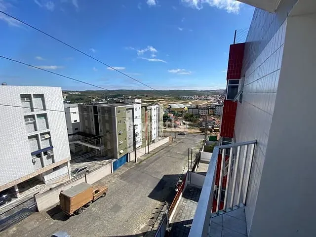 Apartamento 3 quartos e 2 banheiros, para alugar, no bairro Universitário em Campina Grande