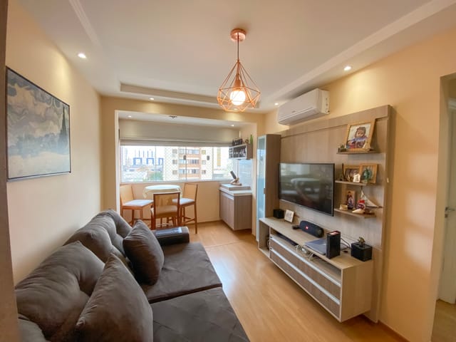 Foto do Apartamento - Apartamento à venda no Edifício Regina Izabel, de 2 quartos, 63.27 m², mini área gourmet com churrasqueira elétrica embutida, no Centro - Londrina/PR | Grupo Mitral Imóveis
