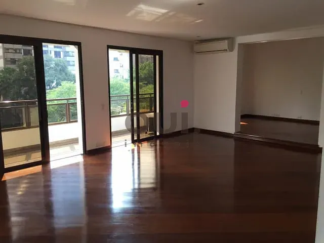 Apartamento 4 quartos e 6 banheiros, à venda ou para alugar, no bairro Vila Nova Conceição em São Paulo