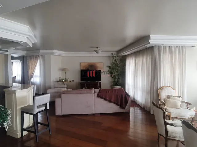 Apartamento com 553m² 4 quartos e 6 banheiros, à venda, no bairro Centro em Londrina