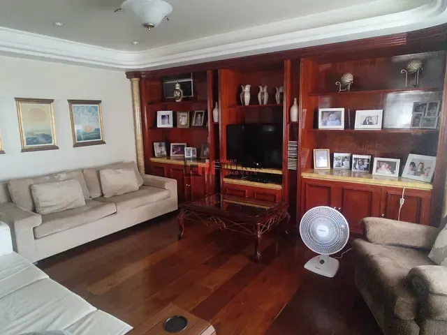 Apartamento com 553m² 4 quartos e 6 banheiros, à venda, no bairro Centro em Londrina