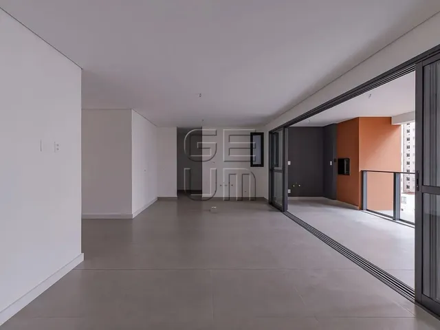 Apartamento com 271m² 3 quartos e 4 banheiros, à venda, no bairro Gleba Palhano em Londrina