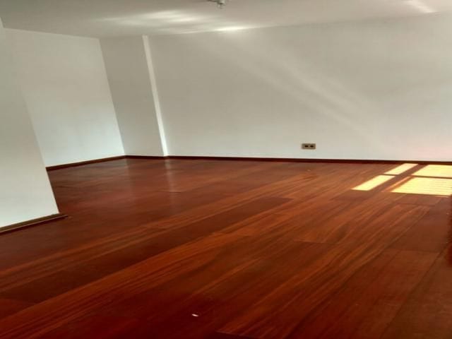 Foto do Apartamento - Apartamento com 3 dormitórios à venda, 80 m² por R$ 270.000 - Centro - Londrina/PR | Premier Imóveis