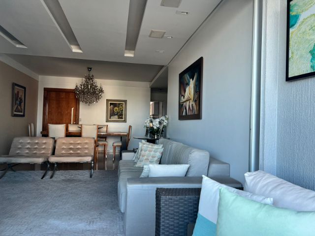 Apartamento com 294m² 4 quartos e 5 banheiros, à venda, no bairro Santa Fé em Campo Grande