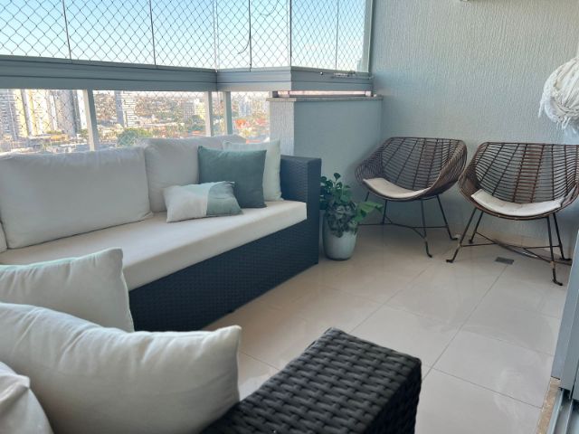 Apartamento com 294m² 4 quartos e 5 banheiros, à venda, no bairro Santa Fé em Campo Grande