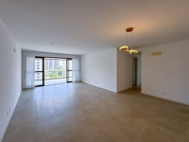 Apartamento com 184m² 4 quartos e 4 banheiros, à venda ou para alugar, no bairro Barra da Tijuca em Rio de Janeiro