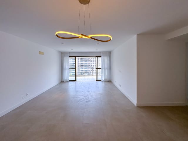 Apartamento com 184m² 4 quartos e 4 banheiros, à venda ou para alugar, no bairro Barra da Tijuca em Rio de Janeiro