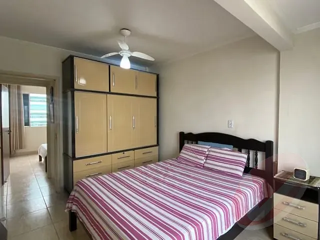 Apartamento 2 quartos e 2 banheiros, à venda, no bairro Tupi em Praia Grande