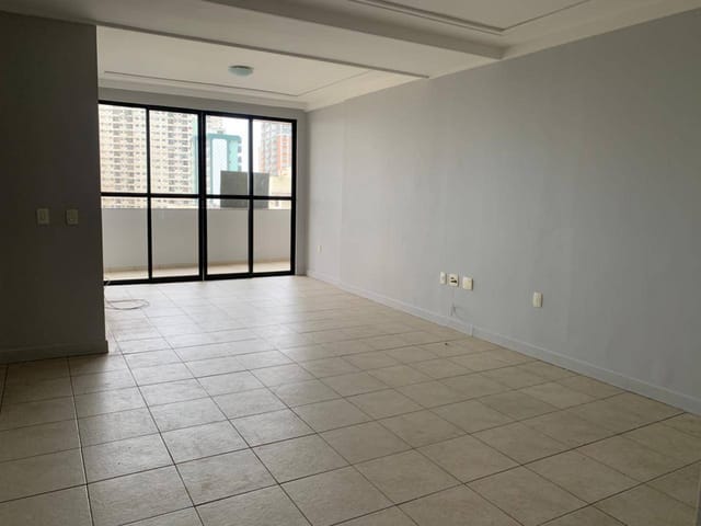 Apartamento 3 quartos e 2 banheiros, à venda, no bairro Centro em Campos dos Goytacazes