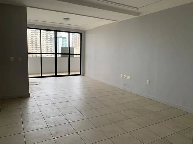 Apartamento 3 quartos e 2 banheiros, à venda, no bairro Centro em Campos dos Goytacazes