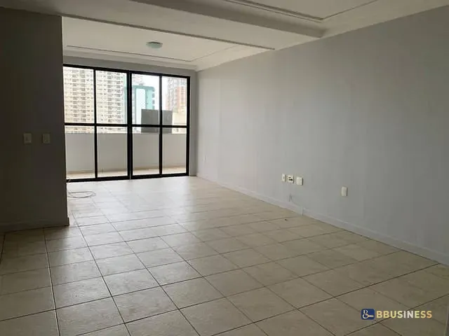 Apartamento 3 quartos e 2 banheiros, à venda, no bairro Centro em Campos dos Goytacazes