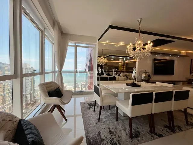 Apartamento com 308m² 4 quartos e 5 banheiros, à venda, no bairro Meia Praia em Itapema