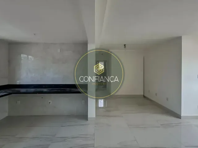 Apartamento 3 quartos e 2 banheiros, à venda, no bairro Santa Cruz em Belo Horizonte