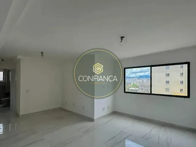 Apartamento 3 quartos e 2 banheiros, à venda, no bairro Santa Cruz em Belo Horizonte