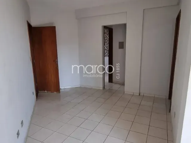Apartamento 2 quartos e 1 banheiro, para alugar, no bairro Vila Maria Dilce em Goiânia