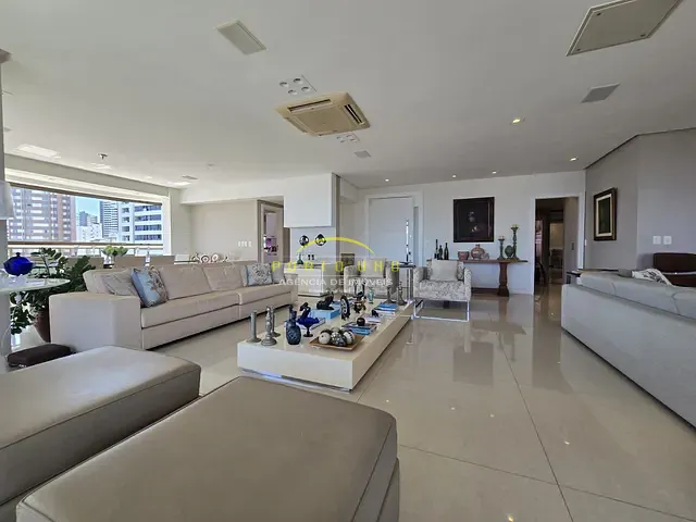 Apartamento com 312m² 4 quartos e 5 banheiros, à venda, no bairro Ondina em Salvador