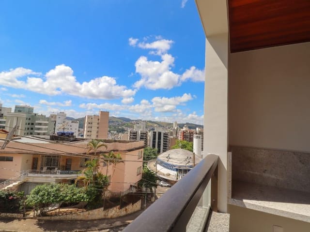 Apartamento 2 quartos e 2 banheiros, à venda, no bairro Santa Helena em Juiz de Fora