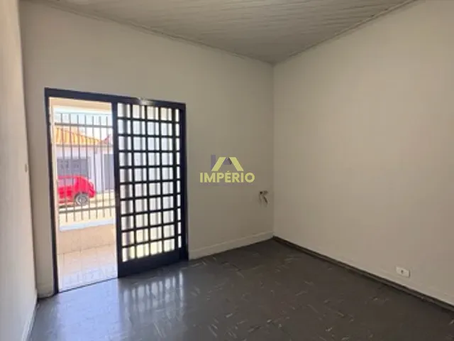 Casa com 230m² 2 quartos e 1 banheiro, para alugar, no bairro Vila Teixeira em Salto