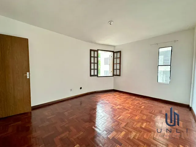 Apartamento 2 quartos e 2 banheiros, à venda, no bairro Centro em Barra Mansa