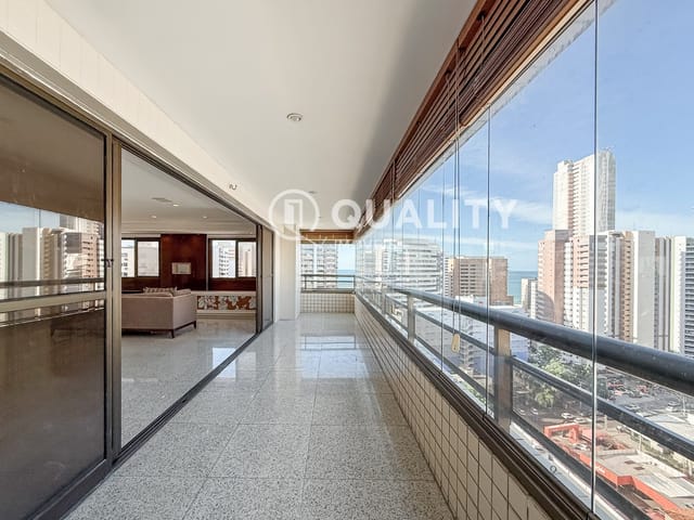 Apartamento 4 quartos e 5 banheiros, à venda, no bairro Meireles em Fortaleza