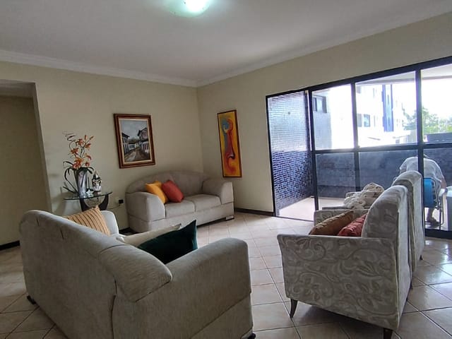 Apartamento com 183m² 4 quartos e 1 banheiro, à venda, no bairro Cabo Branco em João Pessoa