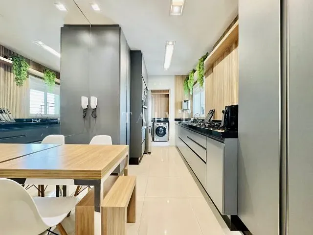 Apartamento 3 quartos e 4 banheiros, à venda, no bairro Gleba Fazenda Palhano em Londrina
