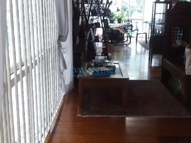 Apartamento com 211m² 3 quartos e 3 banheiros, à venda, no bairro Higienópolis em São Paulo