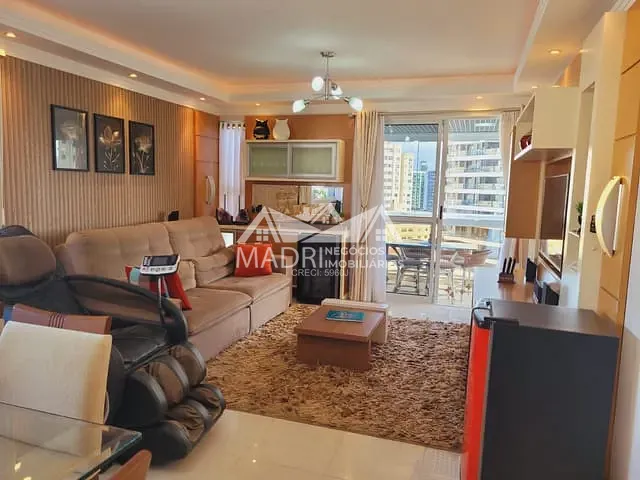 Apartamento 4 quartos e 3 banheiros, à venda, no bairro Campinas em São José