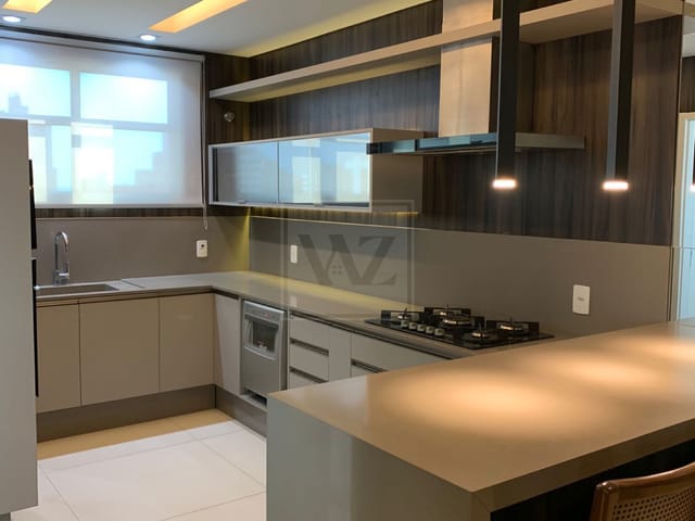 Apartamento com 196m² 3 quartos e 4 banheiros, à venda, no bairro Centro em Ponta Grossa