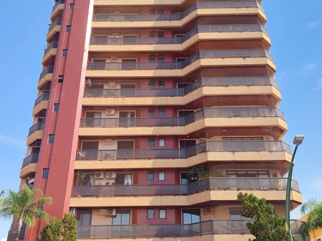 Apartamento com 429m² 3 quartos e 5 banheiros, à venda ou para alugar, no bairro Centro em Birigüi