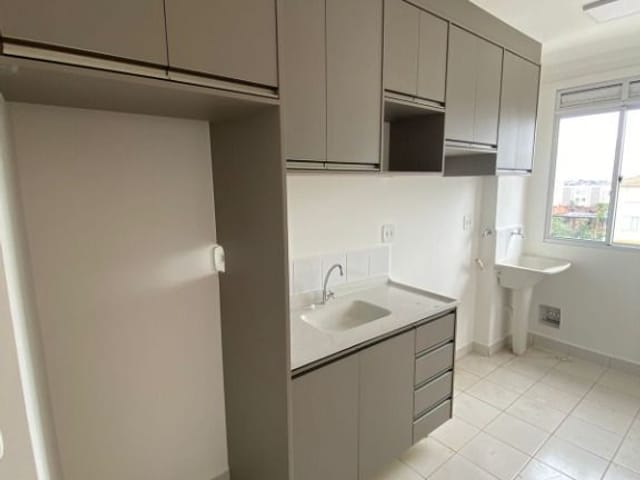 Apartamento 2 quartos e 1 banheiro, para alugar, no bairro Jardim Jockey Club em Londrina