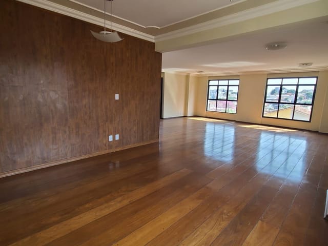 Apartamento 5 quartos e 6 banheiros, à venda, no bairro Centro em Campo Grande