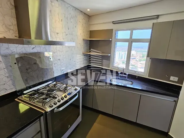 Apartamento com 180m² 3 quartos e 4 banheiros, à venda ou para alugar, no bairro Vila Santa Tereza em Bauru