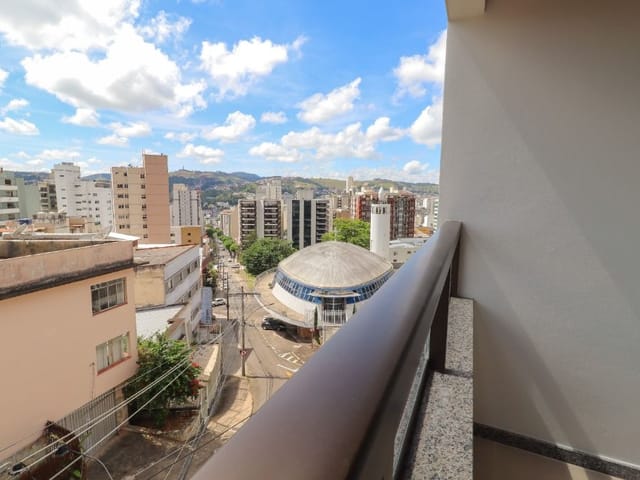 Apartamento 2 quartos e 2 banheiros, à venda, no bairro Santa Helena em Juiz de Fora