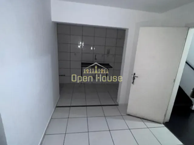 Apartamento 2 quartos e 2 banheiros, para alugar, no bairro Roma em Volta Redonda