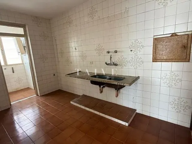 Apartamento 3 quartos e 2 banheiros, à venda, no bairro Centro em Londrina