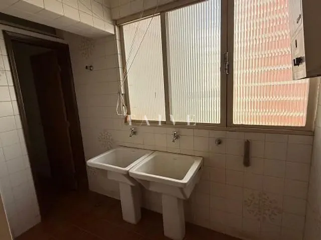 Apartamento 3 quartos e 2 banheiros, à venda, no bairro Centro em Londrina