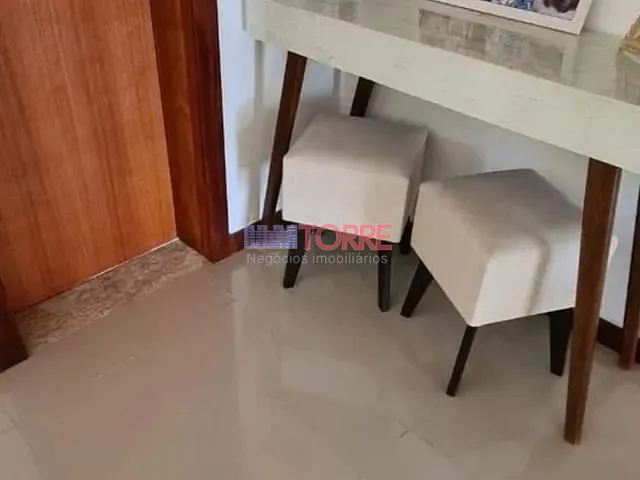Casa 2 quartos e 2 banheiros, à venda, no bairro Nossa Senhora da Vitória em Ilhéus