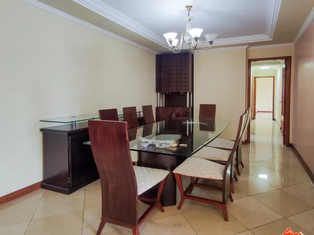 Apartamento com 259m² 4 quartos e 4 banheiros, à venda, no bairro Umarizal em Belém