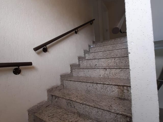 Apartamento com 65m² 3 quartos e 1 banheiro, para alugar, no bairro Carioca em São José dos Pinhais