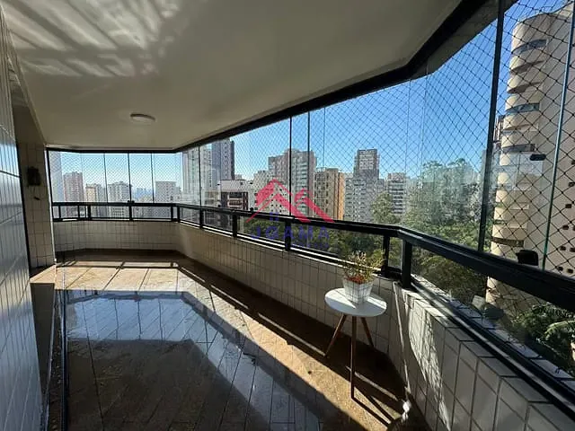 Apartamento com 230m² 4 quartos e 3 banheiros, à venda ou para alugar, no bairro Jardim Londrina em São Paulo