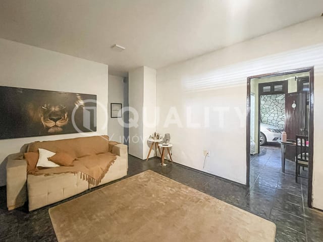 Casa com 206m² 3 quartos e 2 banheiros, à venda, no bairro Amadeu Furtado em Fortaleza