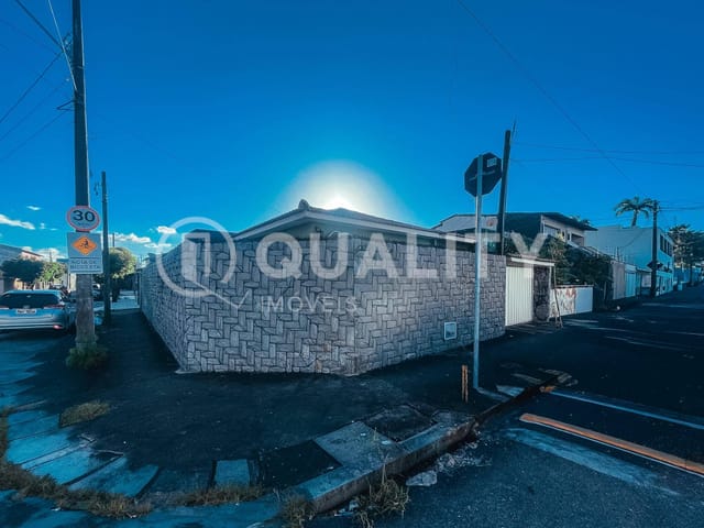 Casa com 206m² 3 quartos e 2 banheiros, à venda, no bairro Amadeu Furtado em Fortaleza