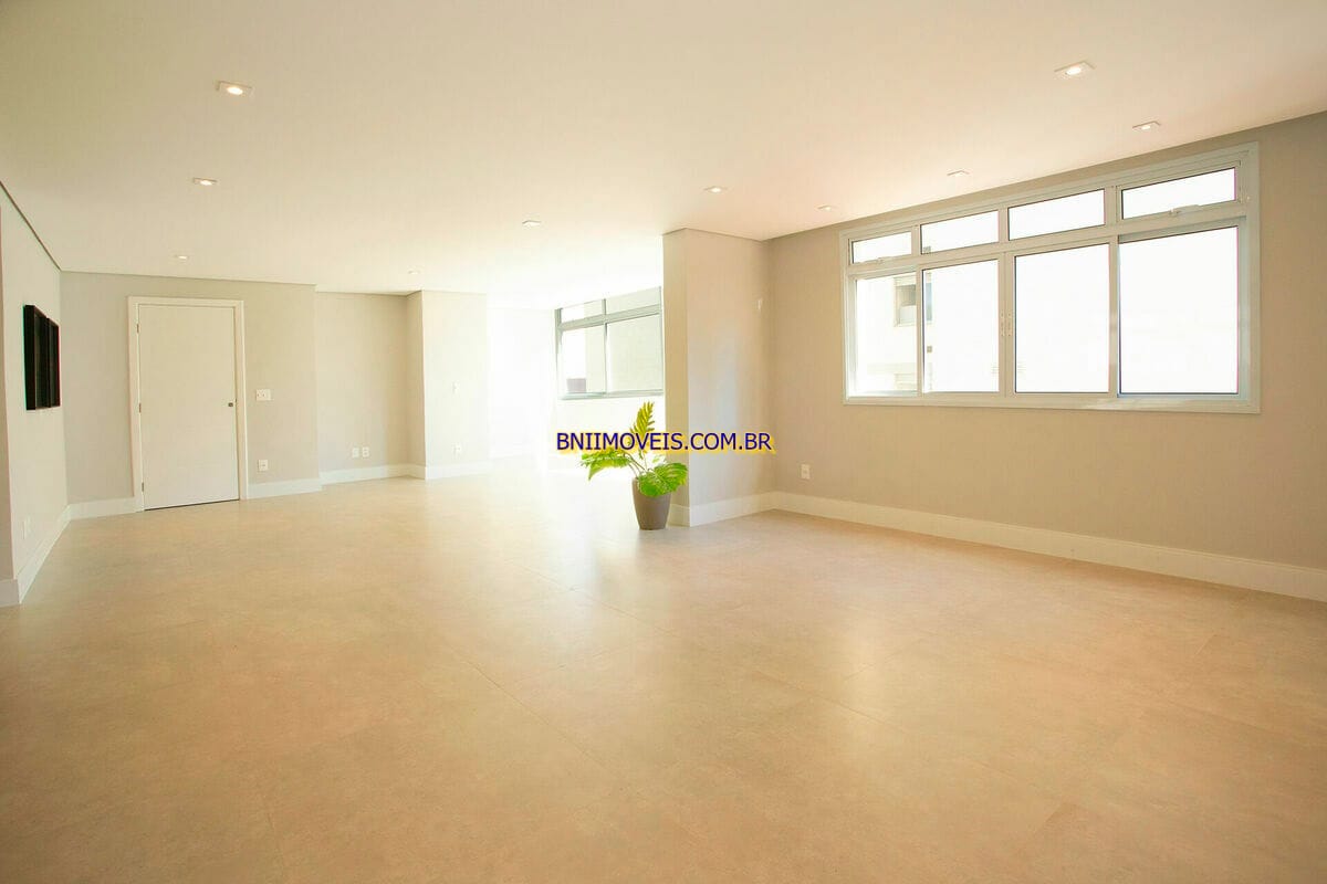 Apartamento, 3 quartos, 181 m² - Foto 2