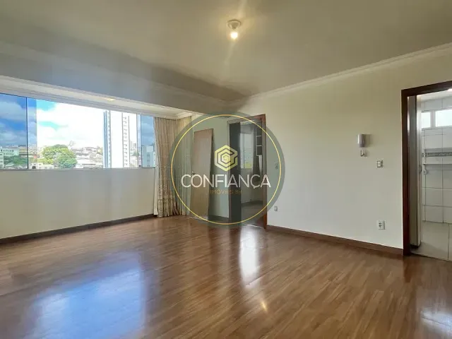 Apartamento 4 quartos e 3 banheiros, à venda, no bairro Sagrada Família em Belo Horizonte
